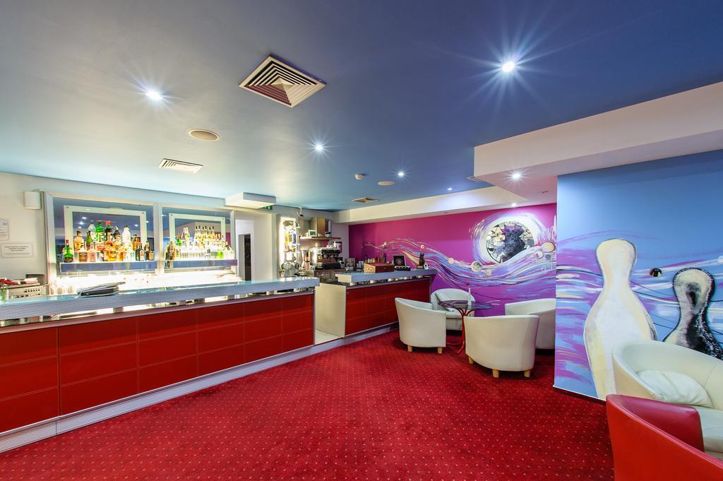 Hotel Magnus Trenčín Extérieur photo