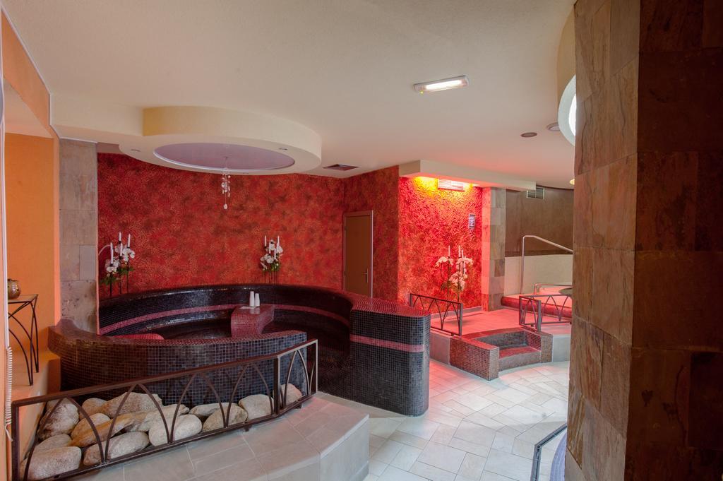 Hotel Magnus Trenčín Extérieur photo